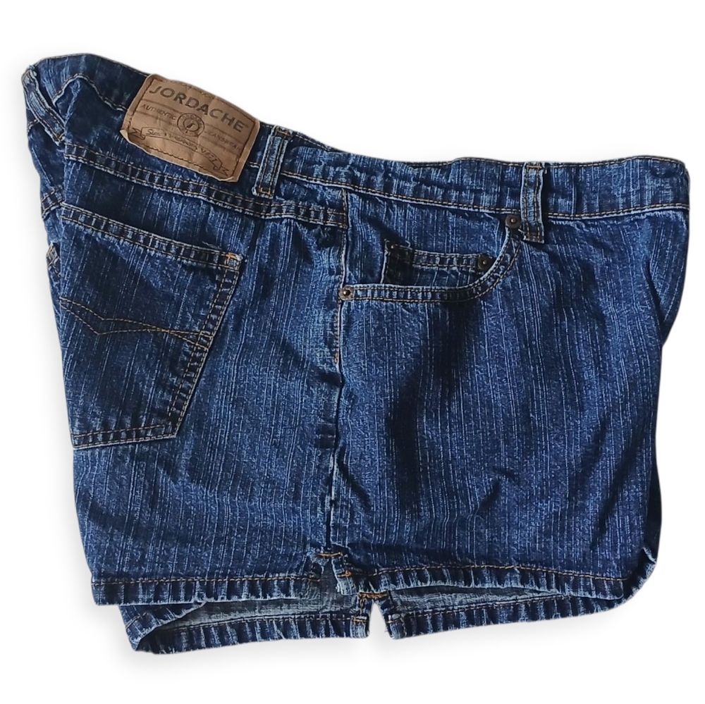 JORDACHE  AUTHENTIC JEANSWEAR WOMEN'S BLUE DENIM  SHORTS. SIZE 15/16 - Picture 7 of 16